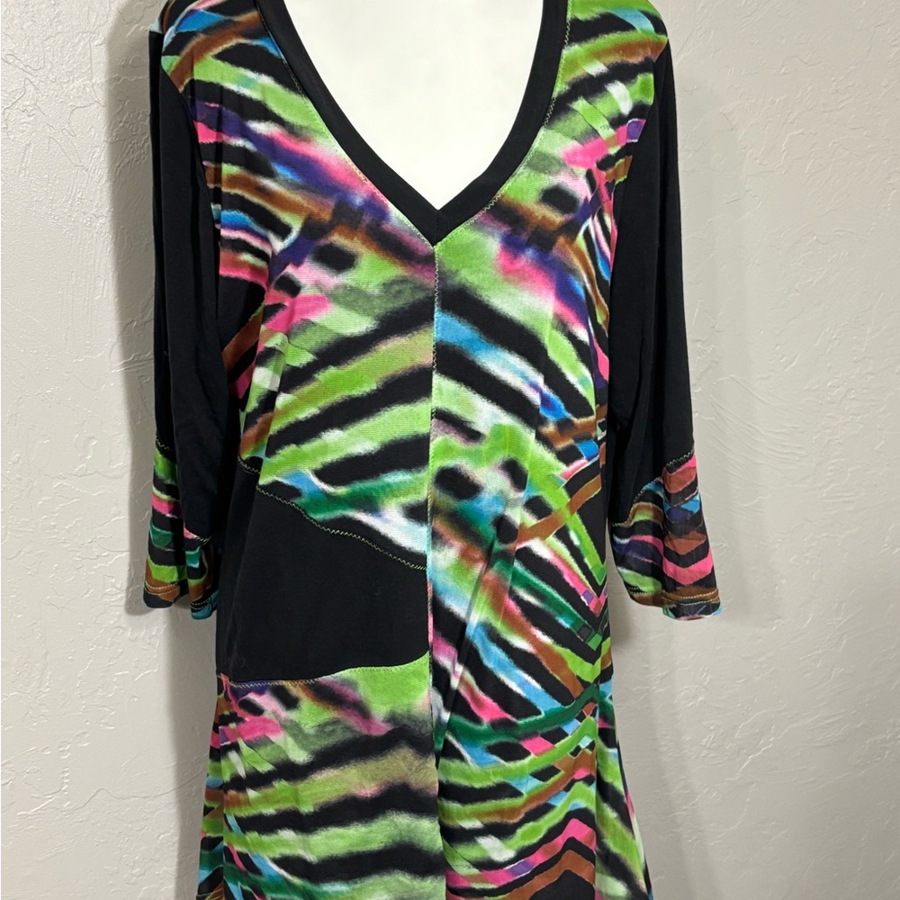 Vibrant Multicolor V-Neck Tunic Top